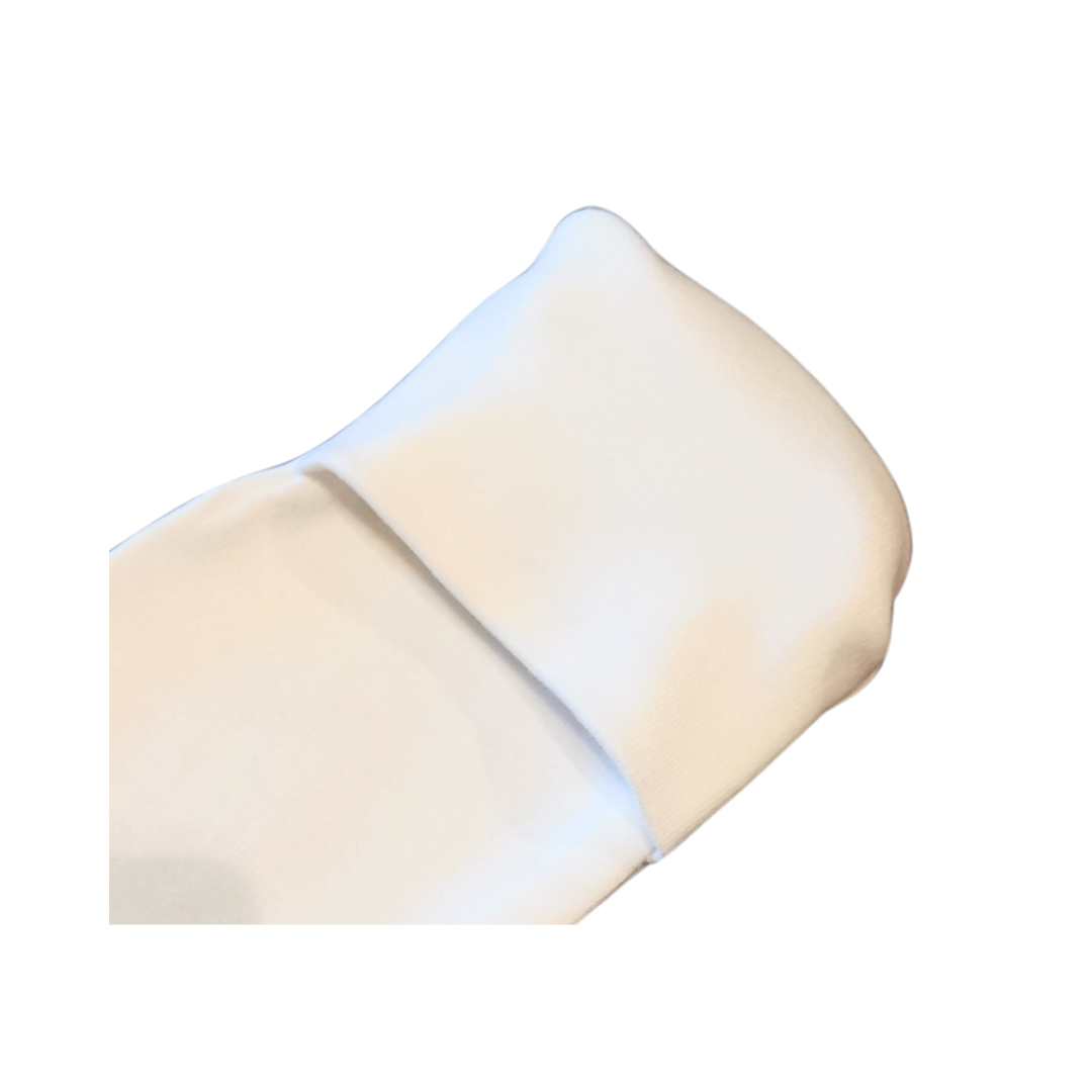 Langärmliger Body in creme mit Schlupfkragen und umschlagbaren Ärmeln aus hochwertiger Bio-Baumwolle