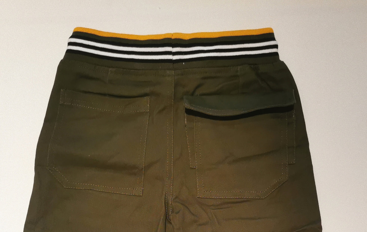 Lange, bequeme Hose mit Gesäßtaschen