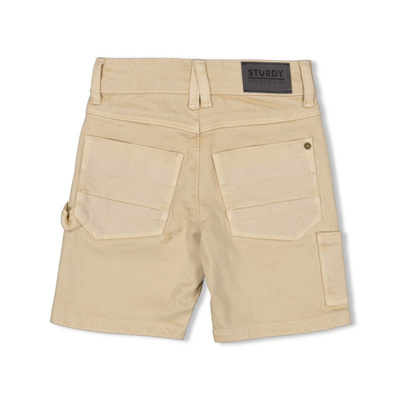 Shorts aus leichtem Denimstoff in Sand mit vielen Taschen, Reißverschluss, Knopf und Gürtelschlaufen. Innen mit verstellbarem Gummibund anpassbar.