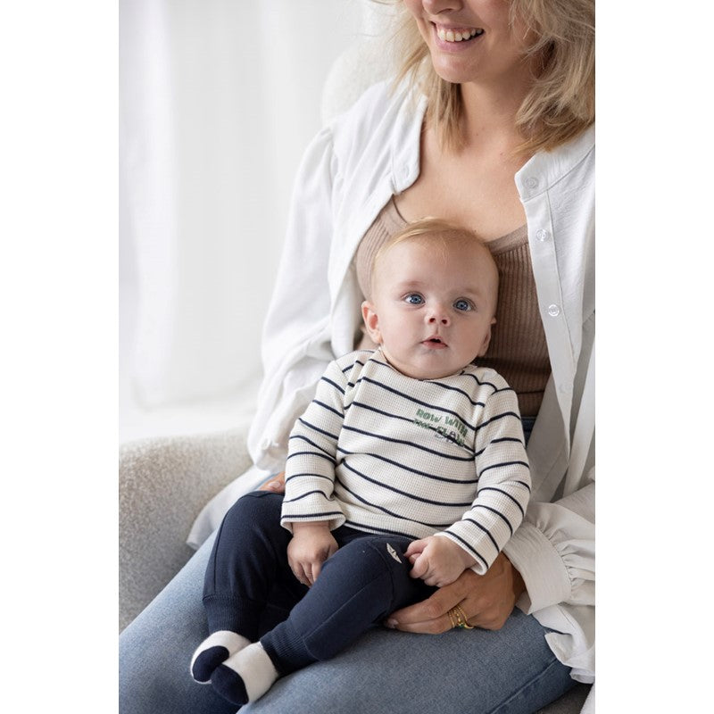 Hochwertiges Ringel-Longsleeve mit Waffelstruktur in Marineblau und Offwhite