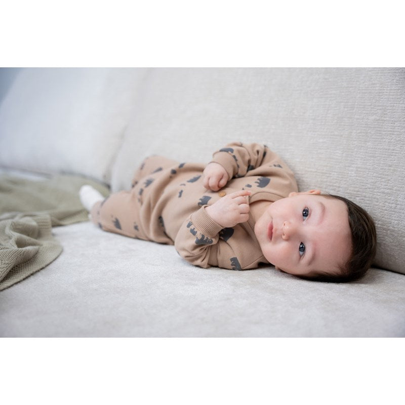 Süßer Sweater mit Waldtieren in Haselnussbraun aus Bio-Baumwolle