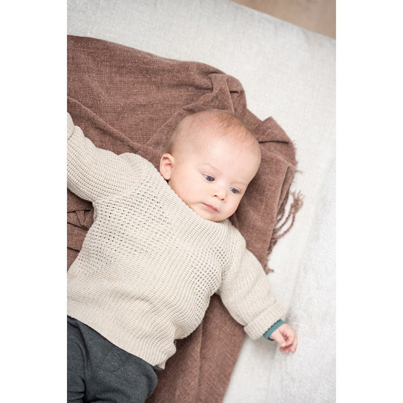 Schöner Strickpulli mit Muster und Rundhalsausschnitt