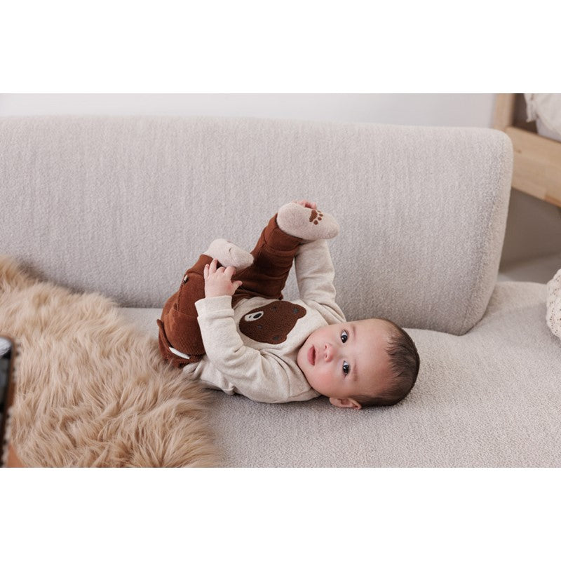 Niedlicher warmer Sweater in Taupe Melange mit appliziertem Bär