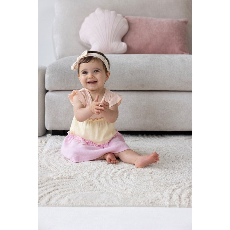 Schönes Kleid in gelb, rosa und aprikose mit Lochmuster aus Bio-Baumwolle