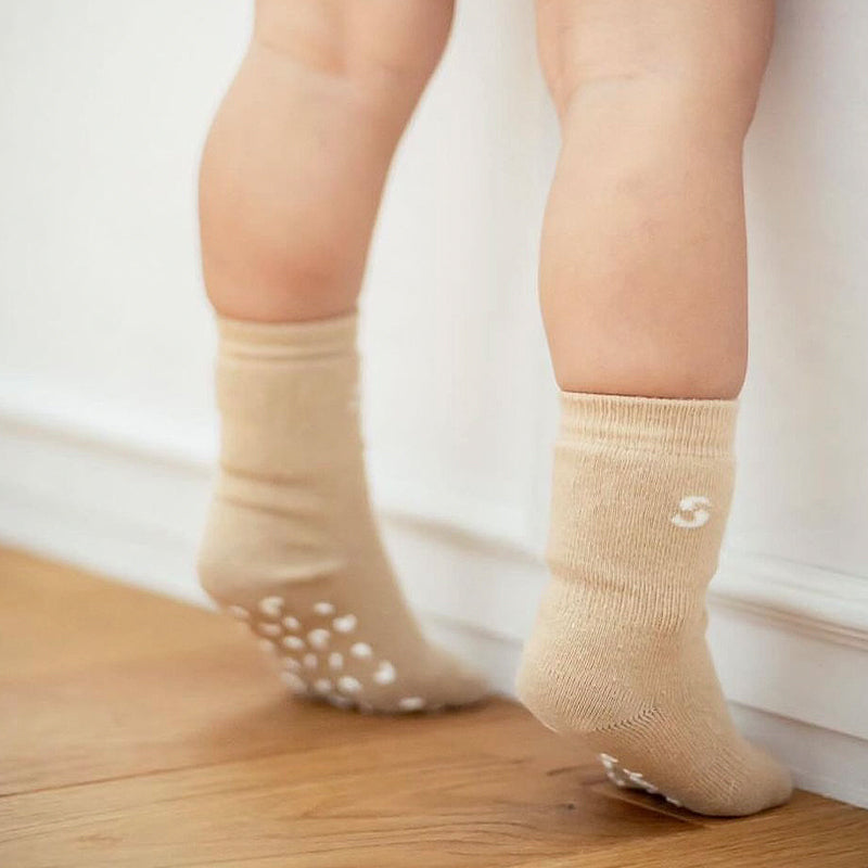 Tolle Socken die nicht rutschen und am Fuß bleiben in sand