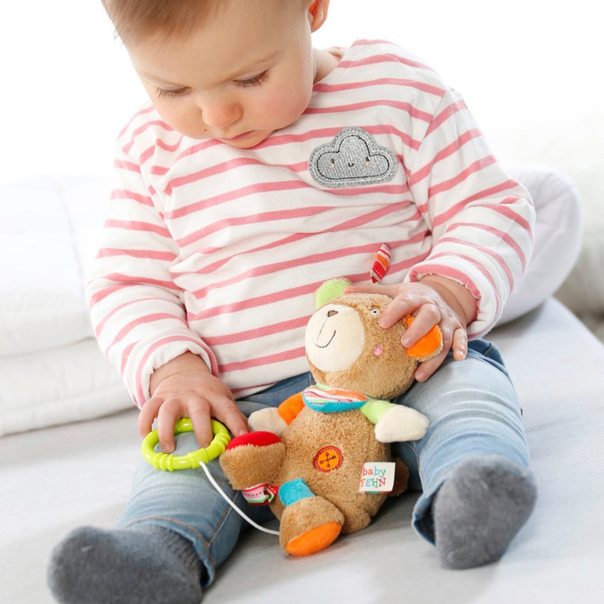 Süße bunte Bären Spieluhr zum Beruhigen, Spielen und Kuscheln