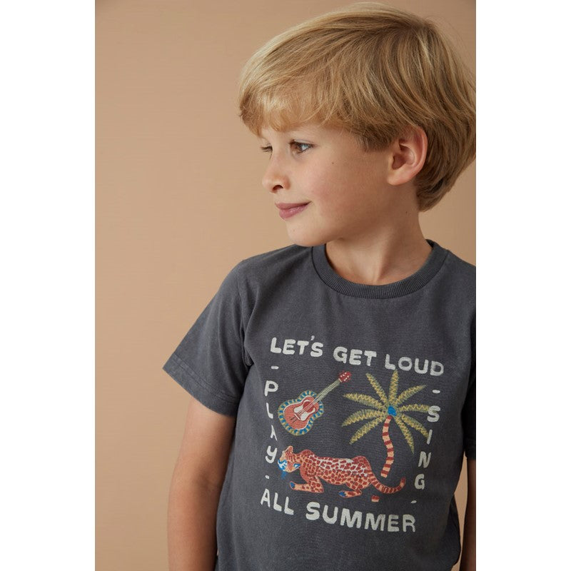 Hochwertiges T-Shirt aus Bio-Baumwolle in Anthrazit mit fröhlichem Aufdruck mit Leopard, Palme und Gitarre