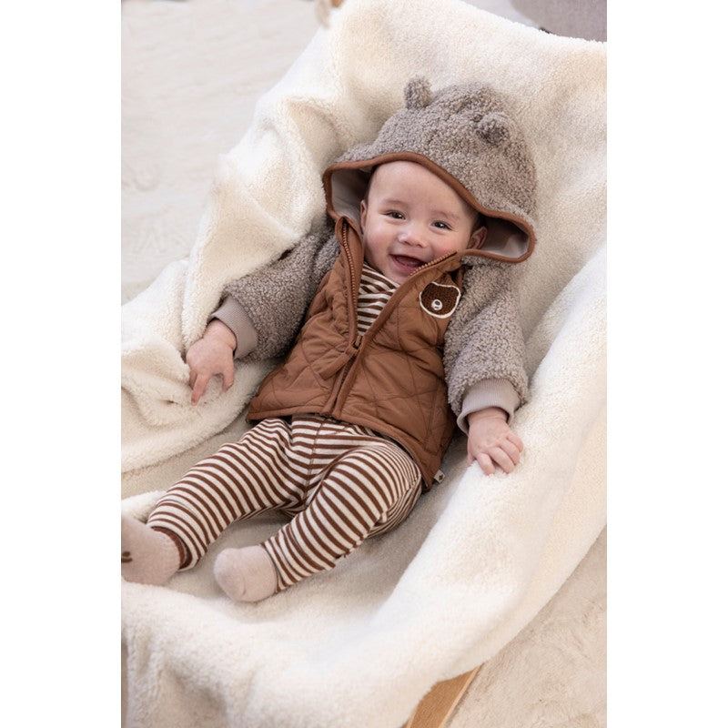 Süße Plüschjacke mit Kapuze und Teddy-Ohren ind Braun mit Teddybären Applikation auf der Brust