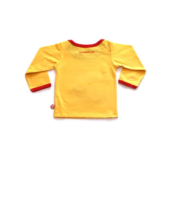 Gelbes Spielshirt mit Klett-Flugzeug aus Bio-Baumwolle