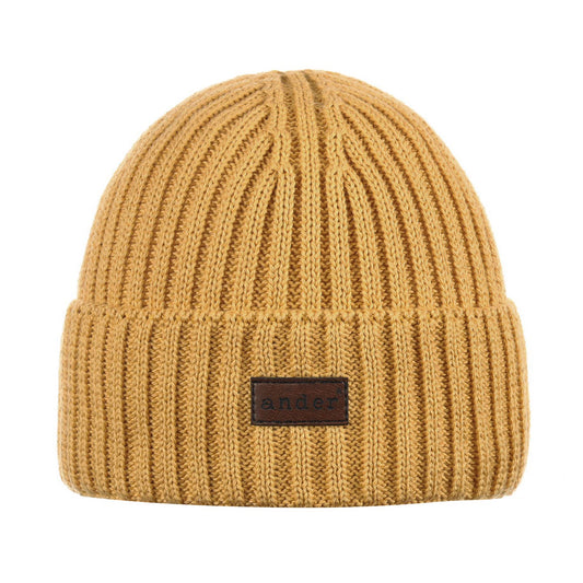 Modische Beanie Mütze aus recycelter Baumwolle in senf
