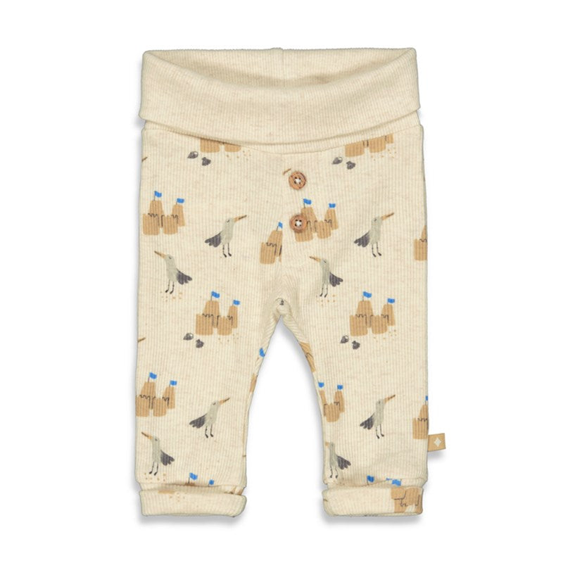 Total süße Hose für kleine Strand-Liebhaber: die Hose mit den Sandburgen macht definitiv Lust auf Strand!