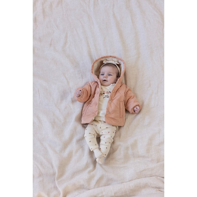 Warme wattierte Jacke mit Kapuze in Terra Pink