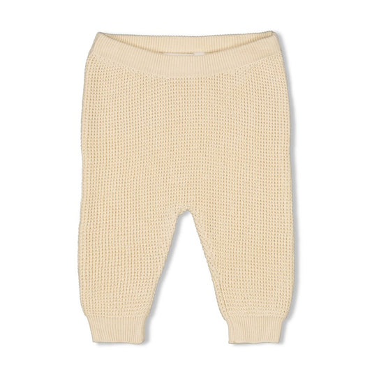 Schöne Strickhose für Babies in Sand-Melange 
