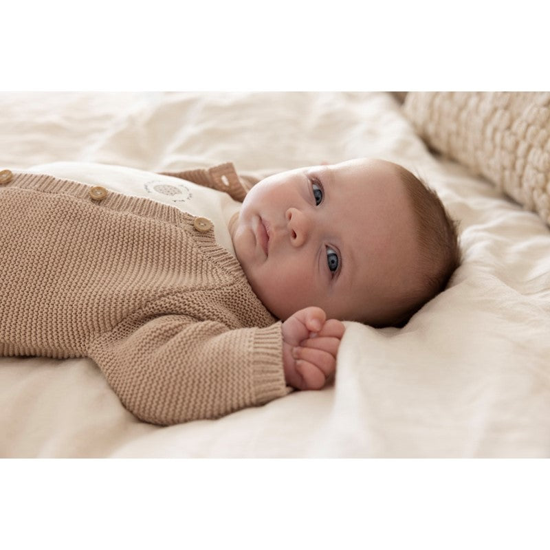 Süße Strickjacke in Sand Melange aus weicher Baumwolle