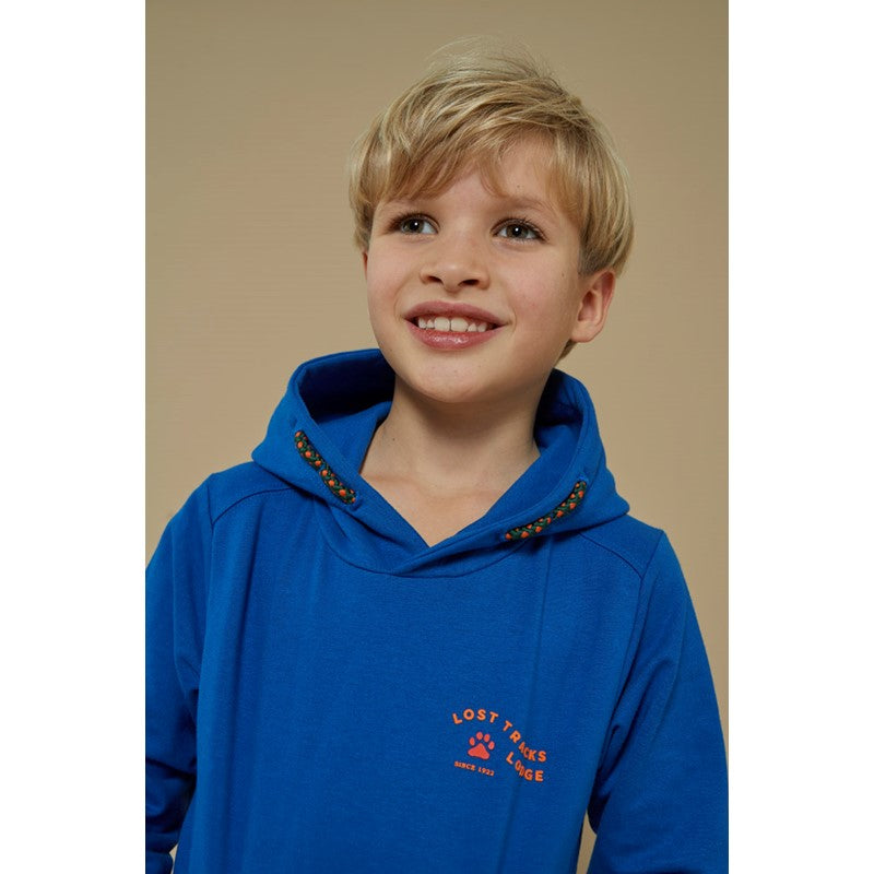 Modischer Hoodie mit Kapuze in kräftigem Blau mit orangen Schriftzügen und hochwerig gearbeiteten Bündchen