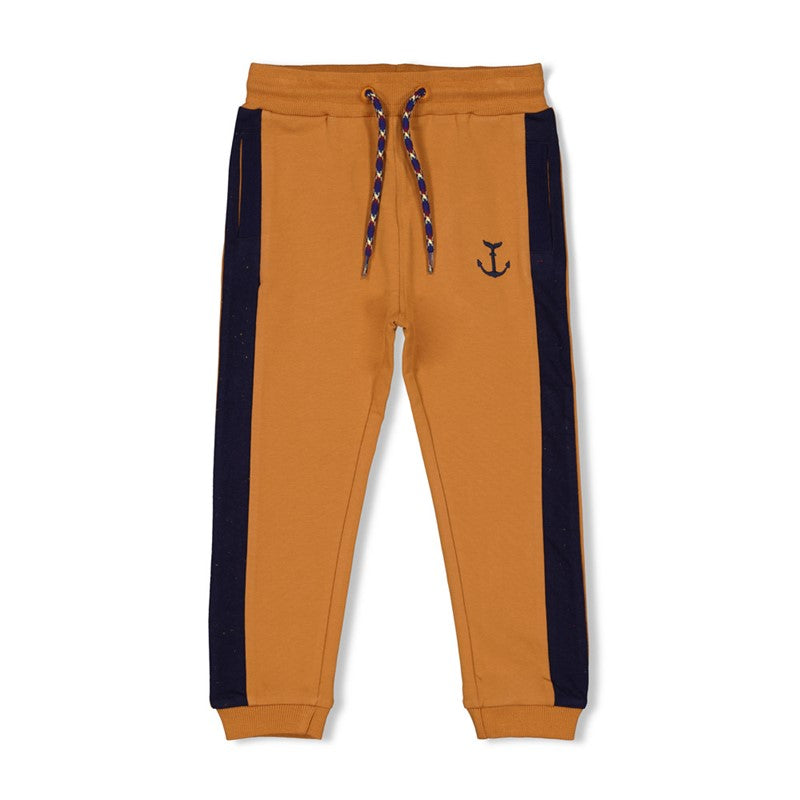 Hochwertige Hose aus Bio Baumwolle in Haselnuss 