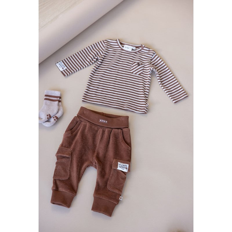 Süße, bequeme Hose in schokobraun mit Eingrifftaschen und applizierten Taschenbund breitem Umschlagbund 