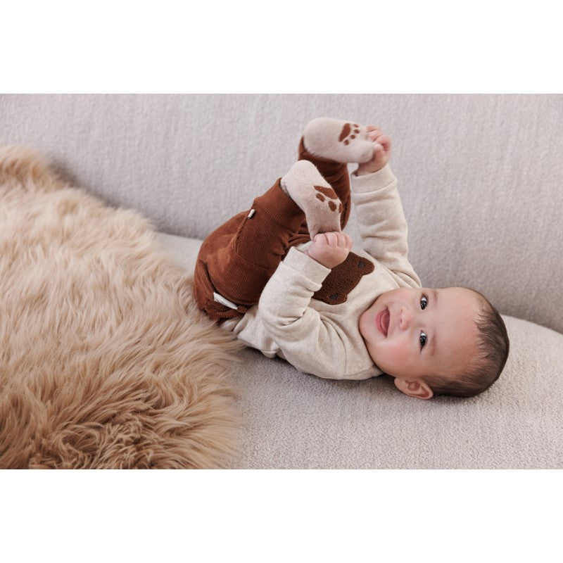 Süße, bequeme Hose in schokobraun mit Eingrifftaschen und applizierten Taschenbund breitem Umschlagbund 