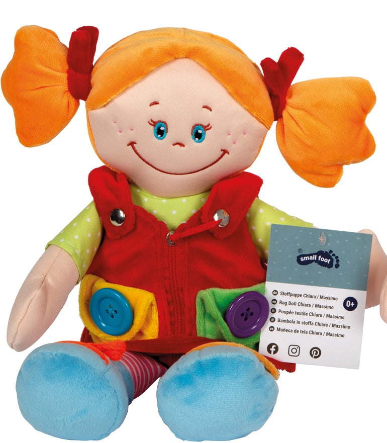 Lernpuppe Chiara mit Knöpfen, Klett und mehr zum Üben