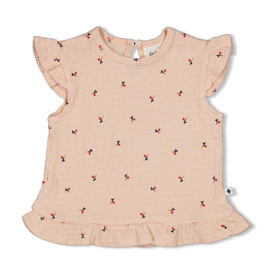 Süßes T-Shirt mit Rüschenärmeln znd Rüschen am Bund in rosa mit All Over Print Kirschen
