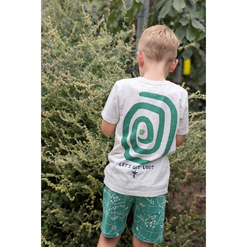 Cooles T-Shirt in offwhite melange mit aufgesetzter Brusttasche und grüner Spirale und Käfer auf der Rückseite 