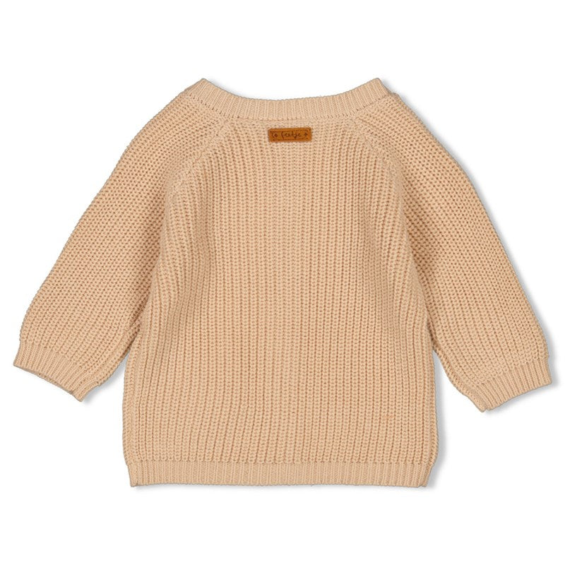 Süße Strickjacke von Feetje mit aufgesetzter Tasche und Rundhalsausschnitt in Sand