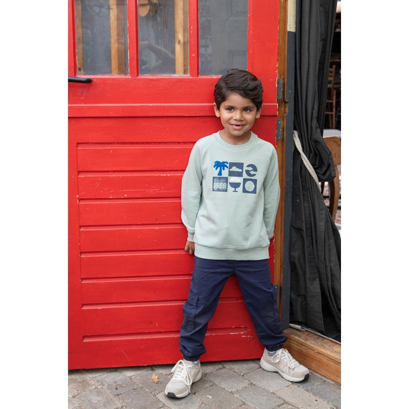 Schöner, weicher Sweater in minz-grün mit Rundhalsausschnitt und flottem sommerlichen Druck, aus Bio-Baumwolle