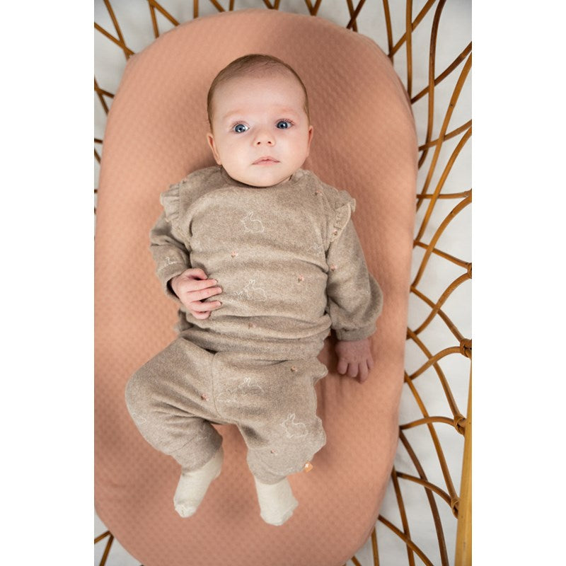 Niedlicher Frottee-Sweater in Taupe mit Rüschen
