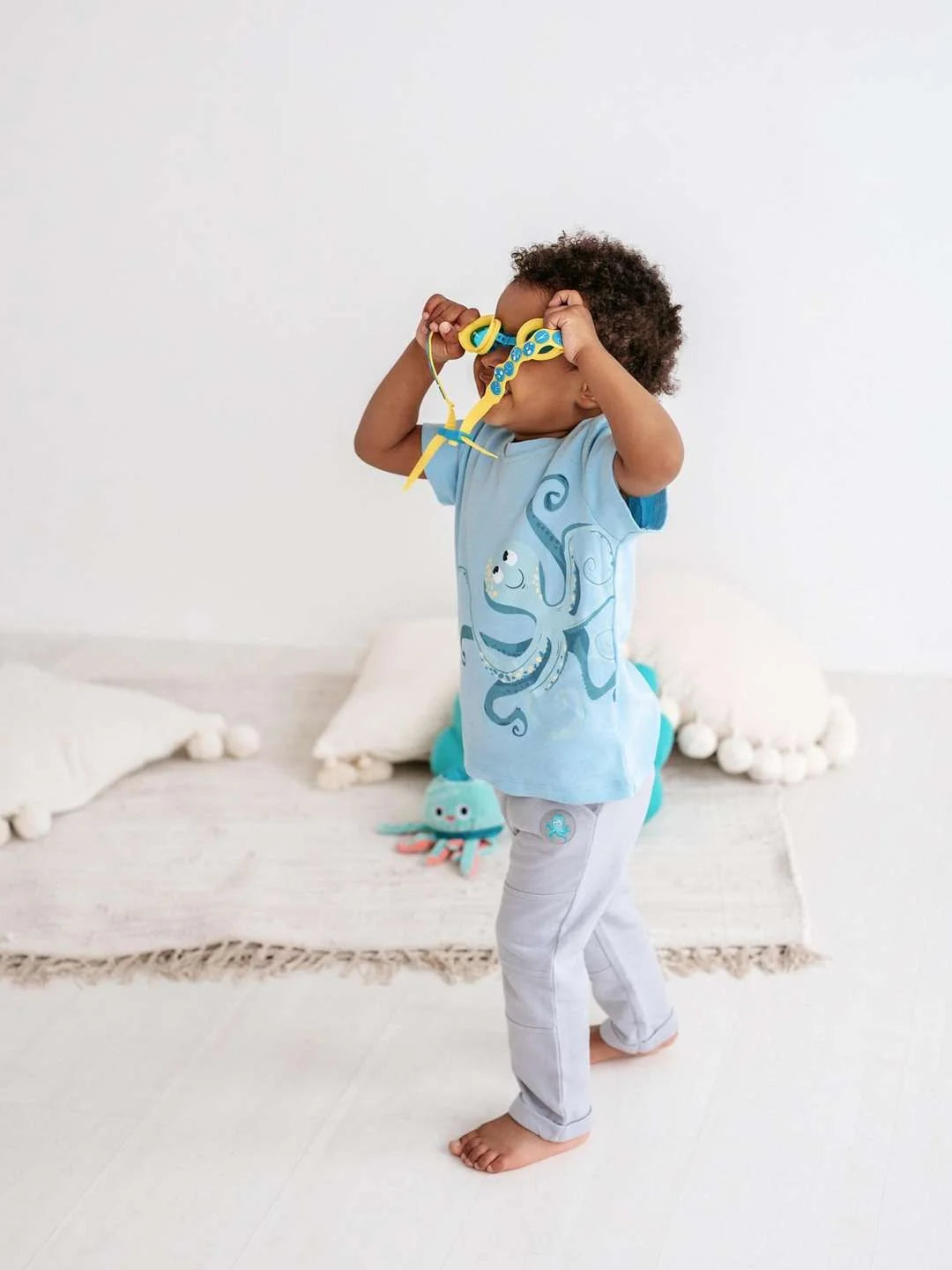 T-Shirt in hellblau mit Krake