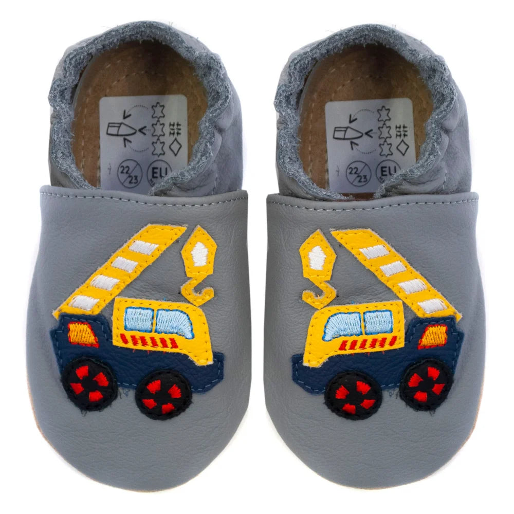 Kita-Schuhe mit Kranwagen in grau, mit Kautschuksohle
