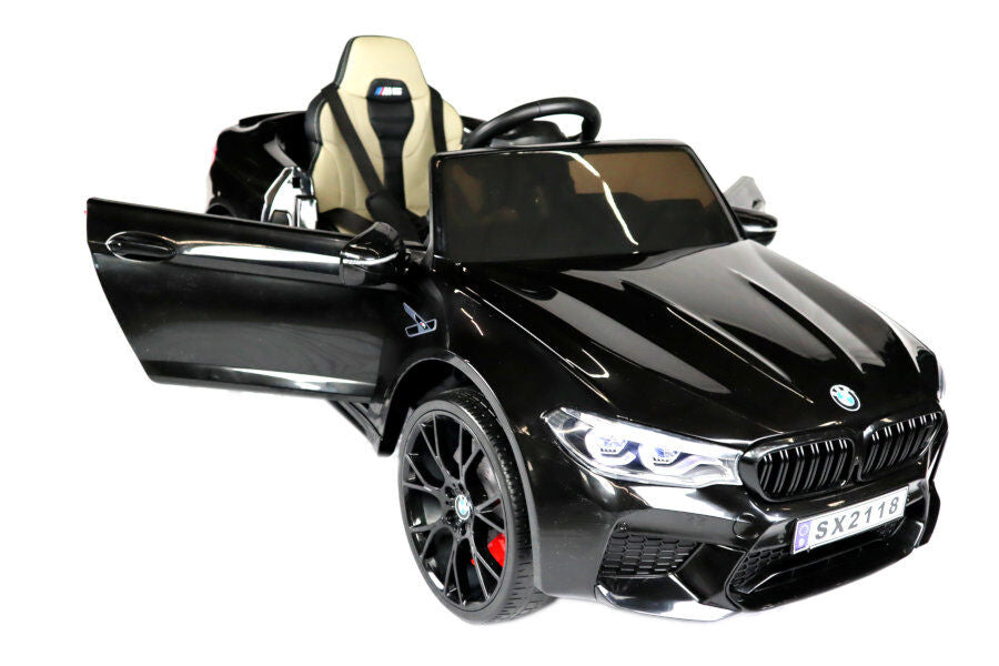 Schicker BMW M5 in schwarz, sportlichees und elegantes Fahrzeug für Kinder - fast wie das Original! 