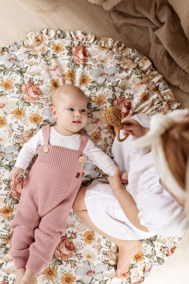 Hochwertige warme gestrickte Latzhose aus Merinowolle