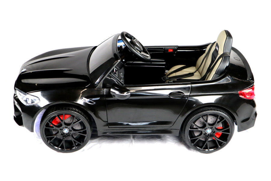 Schicker BMW M5 in schwarz, sportlichees und elegantes Fahrzeug für Kinder - fast wie das Original! 