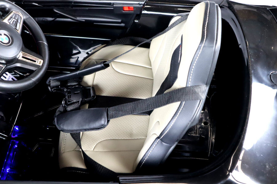 Schicker BMW M5 in schwarz, sportlichees und elegantes Fahrzeug für Kinder - fast wie das Original! 