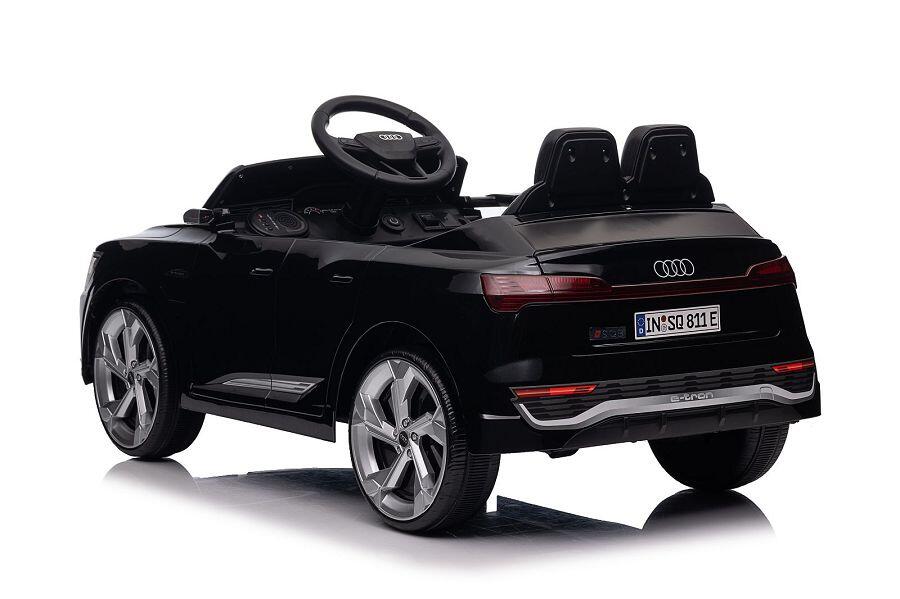 Schicker Audi SQ8 in schwarz, perfekt für alle kleinen Audi Fans die mit Stil durch die Stadt fahren wollen