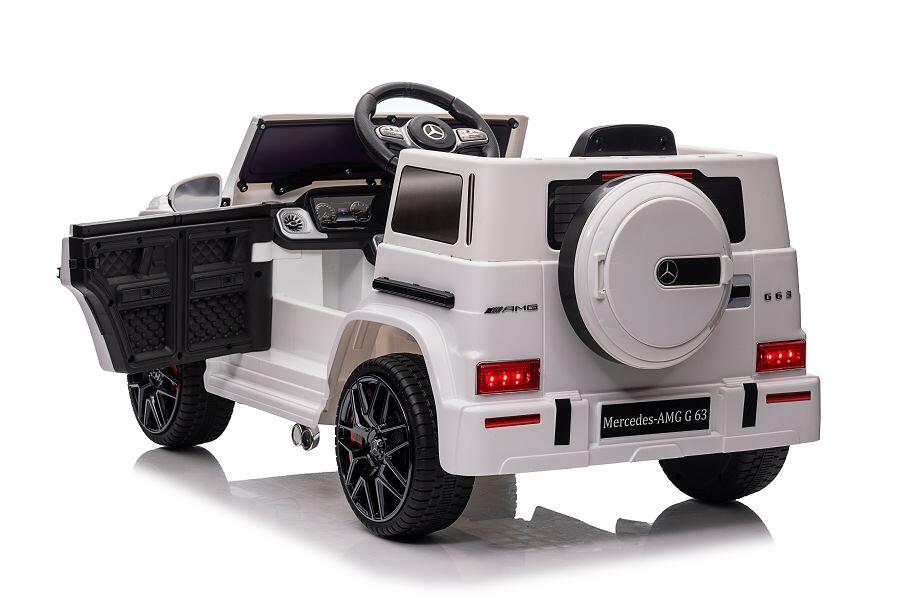 Der Mercedes AMG in weiß - wie das Original! Mit Fernsteuerung oder zum selber lenken ist dieses Kinder-Elektroauto perfekt für alle coolen kleinen Mercedes-Fahrer! 