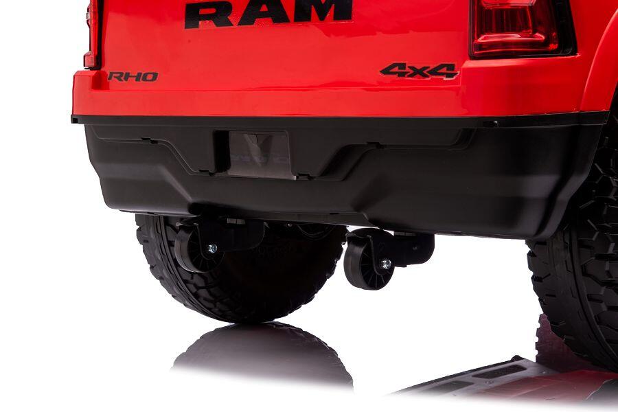 Der RAM 1500 Fire Rescue Truck ist ein richtig cooles Feuerwehrauto in knalligem rot - perfekt für alle kleinen Feuerwehrmänner und Feuerwehrfrauen! 