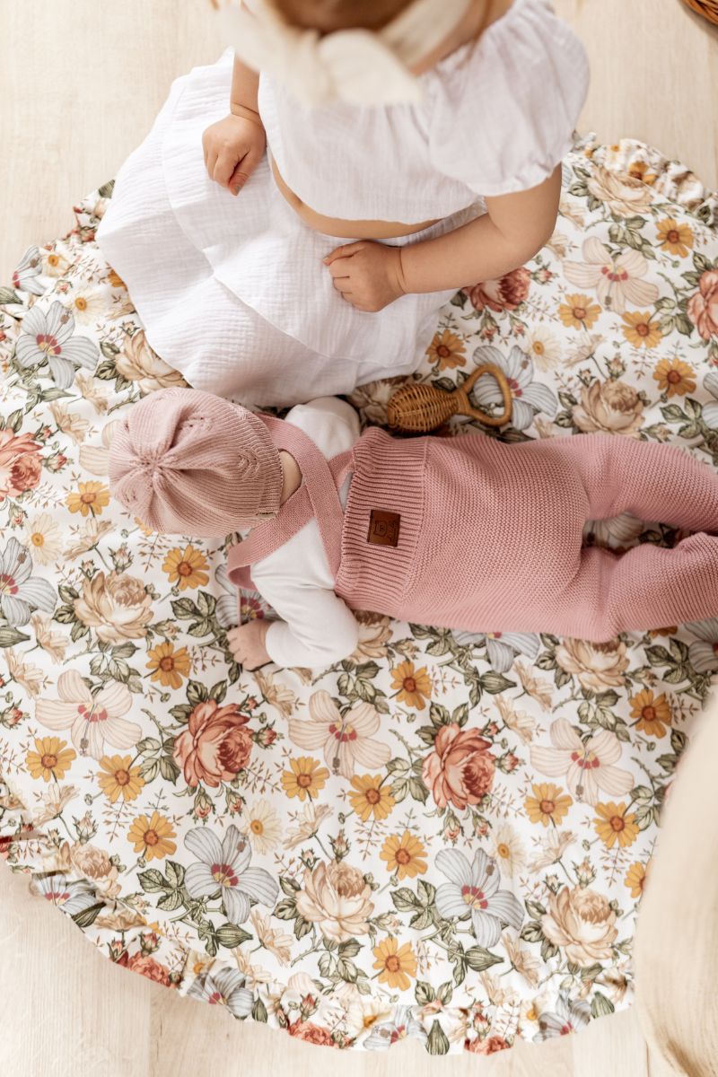 Hochwertige warme gestrickte Latzhose aus Merinowolle