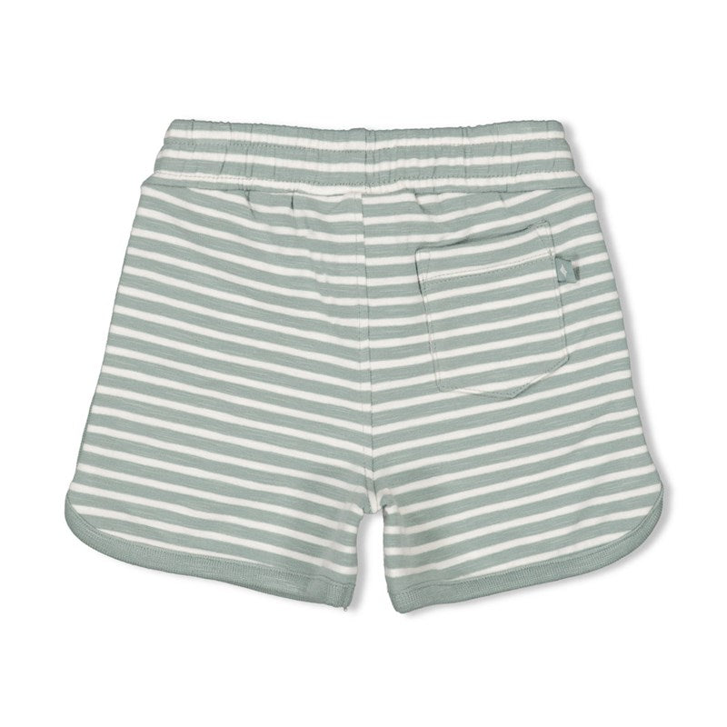 Süße kurze Shorts mit meeresgrünen Ringeln 