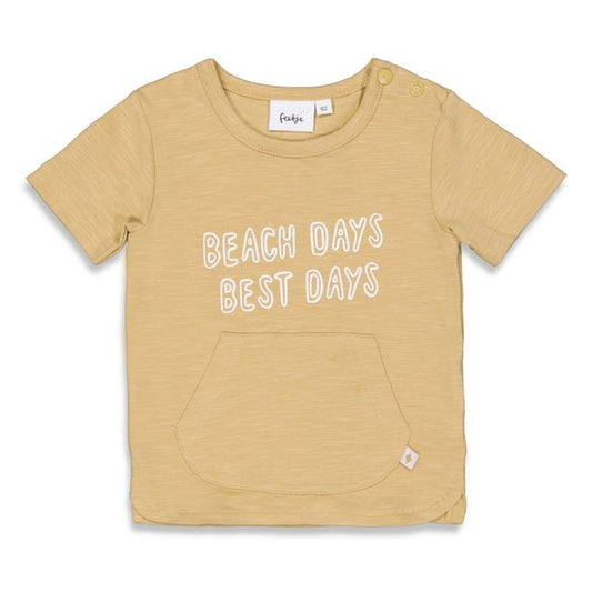 Coole und lässig durch den Sommer: kein Problem mit dem sand-farbenen T-Shirt von Feetje, mit Bauchtasche und Rundhalsausschnitt aus luftigem Stoff
